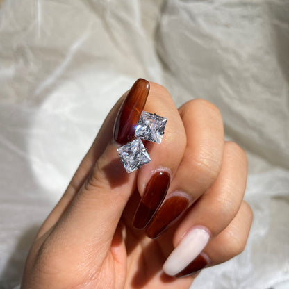 [Nova Jewelry]Stylish Shiny Square Center Stone Stud Earrings