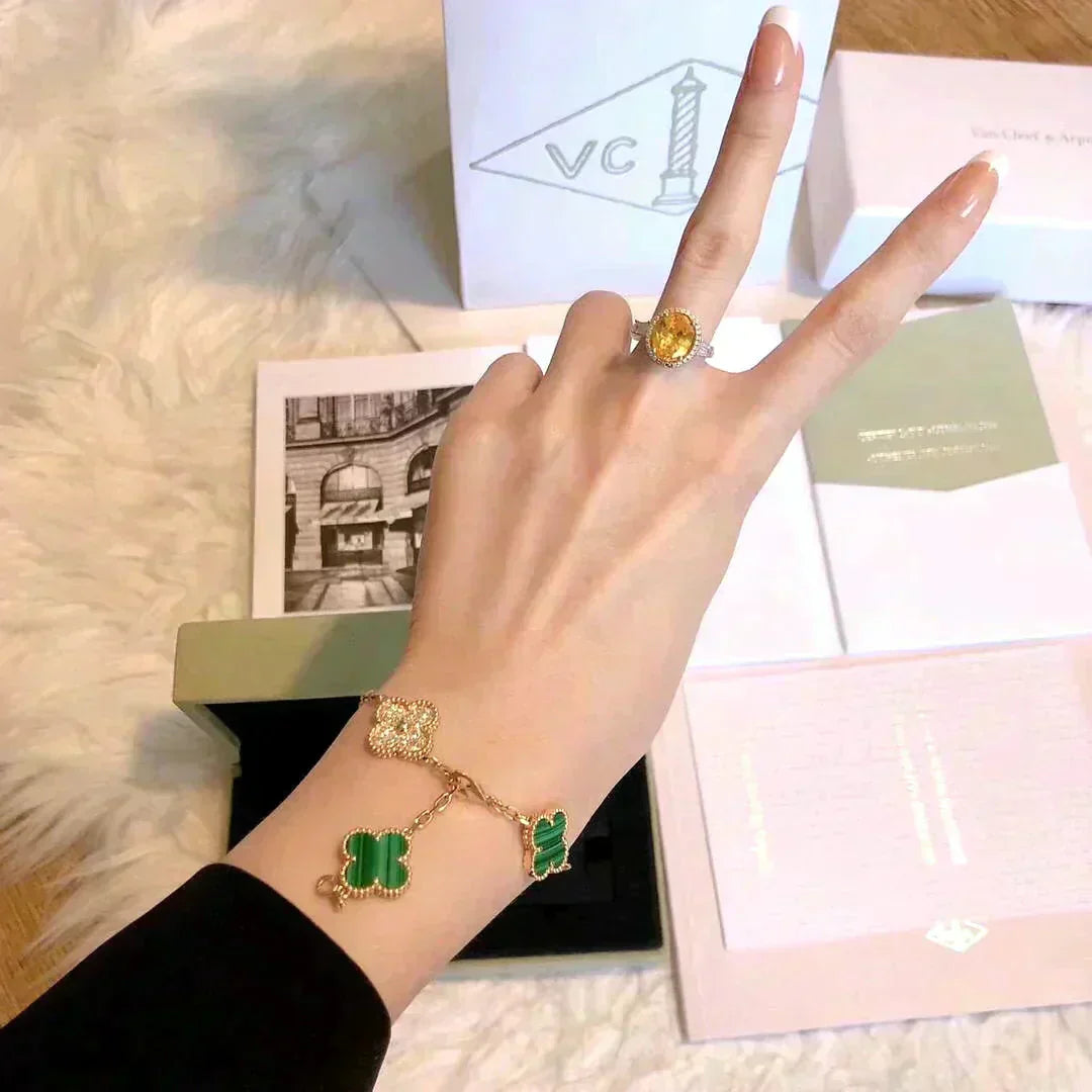 [BLUE TEARS] CLOVER 5 MOTIF MALACHITE BRACELET COLLECTION