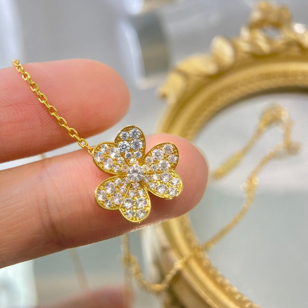 [BLUE TEARS]FLOWER DIAMOND NECKLACE