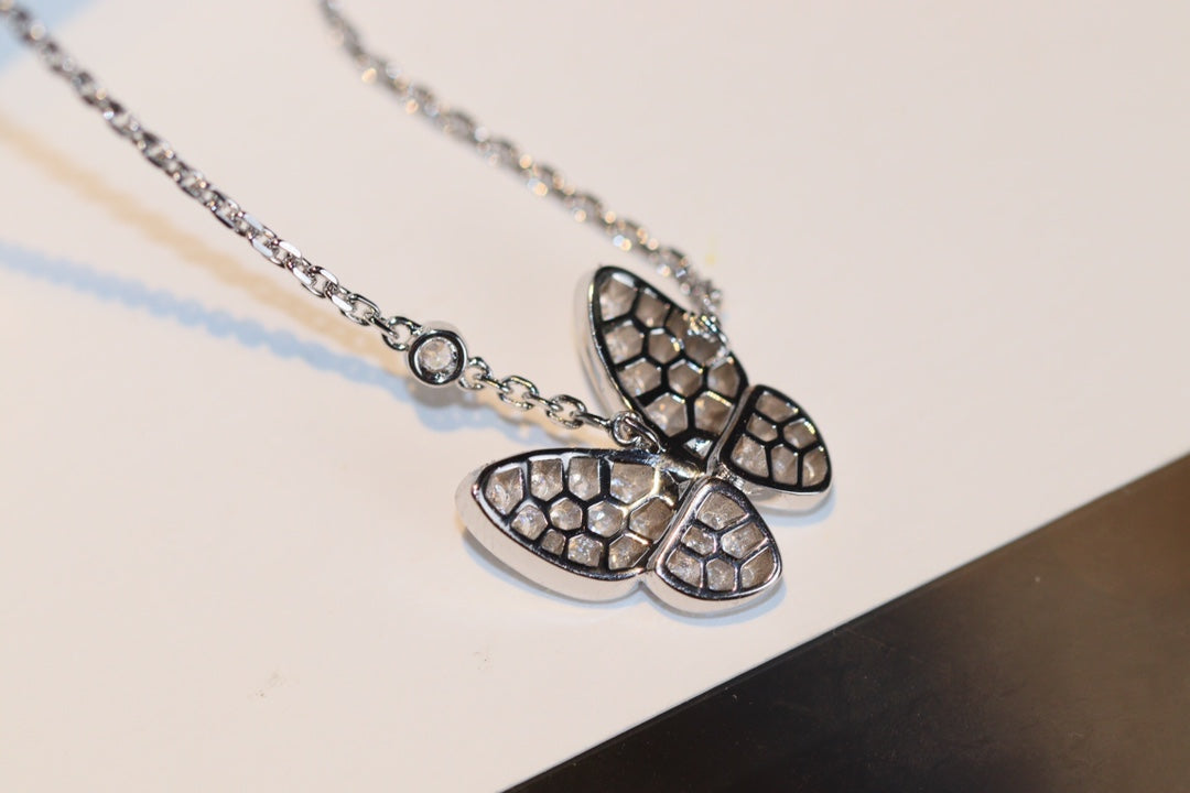 [BLUE TEARS]BUTTERFLY DIAMOND NECKLACE