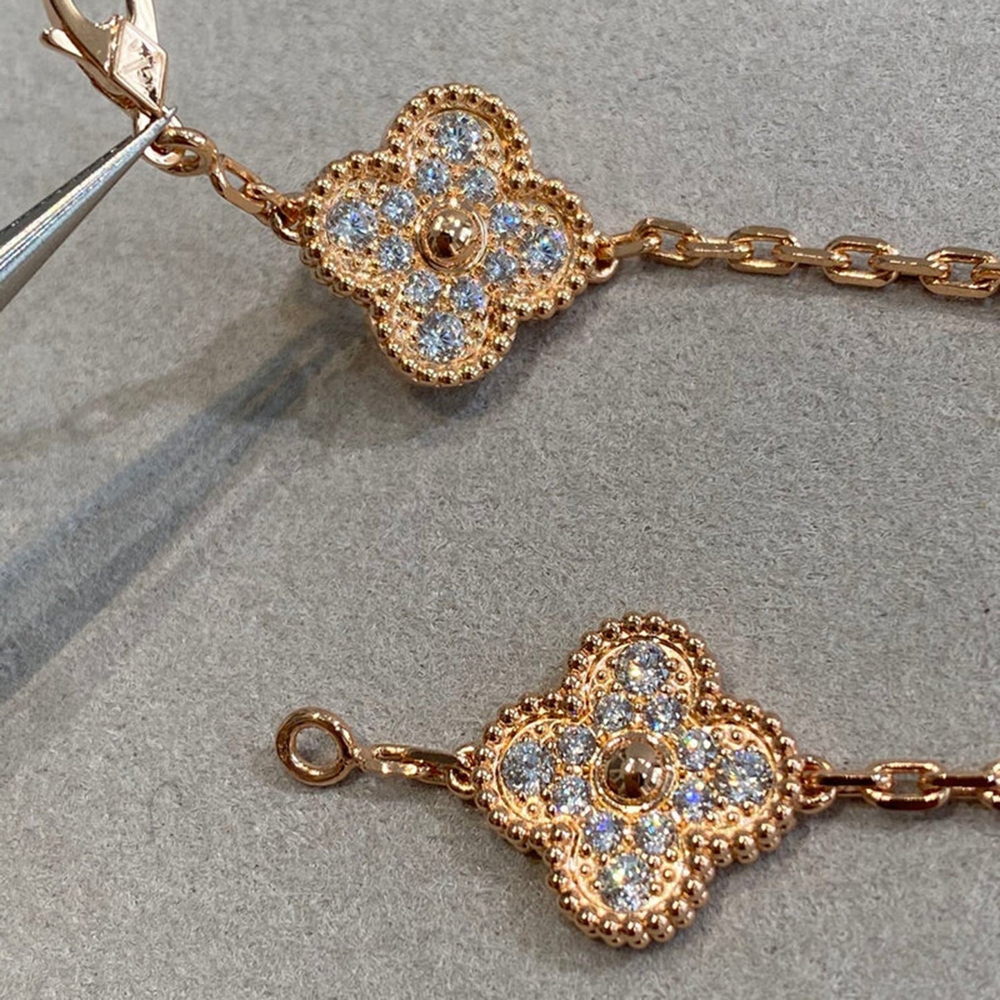 [BLUE TEARS]CLOVER 5 MOTIFS  FULL DIAMOND BRACELET