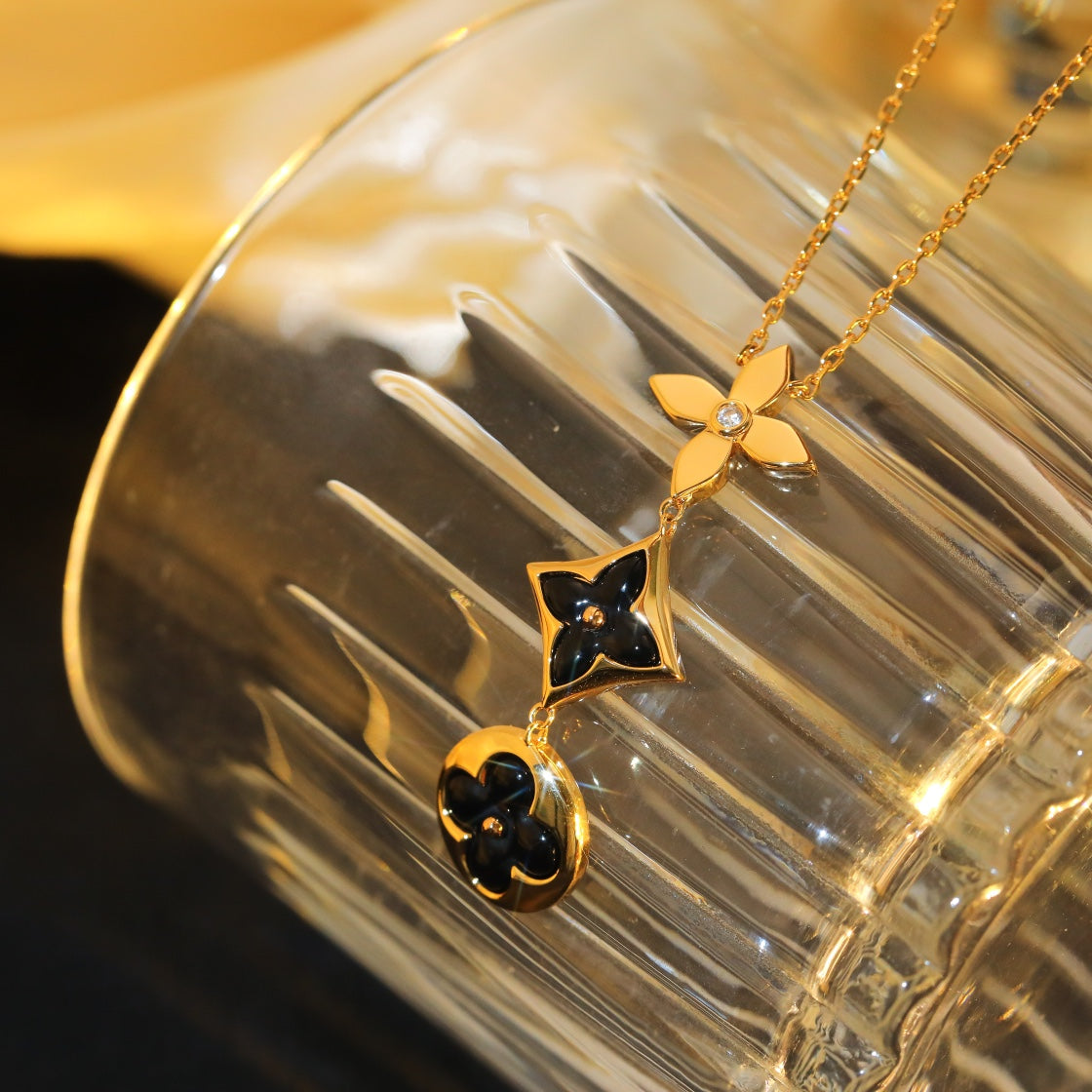 [BLUE TEARS]STAR AND SUN ONYX PINK GOLD NECKLACE