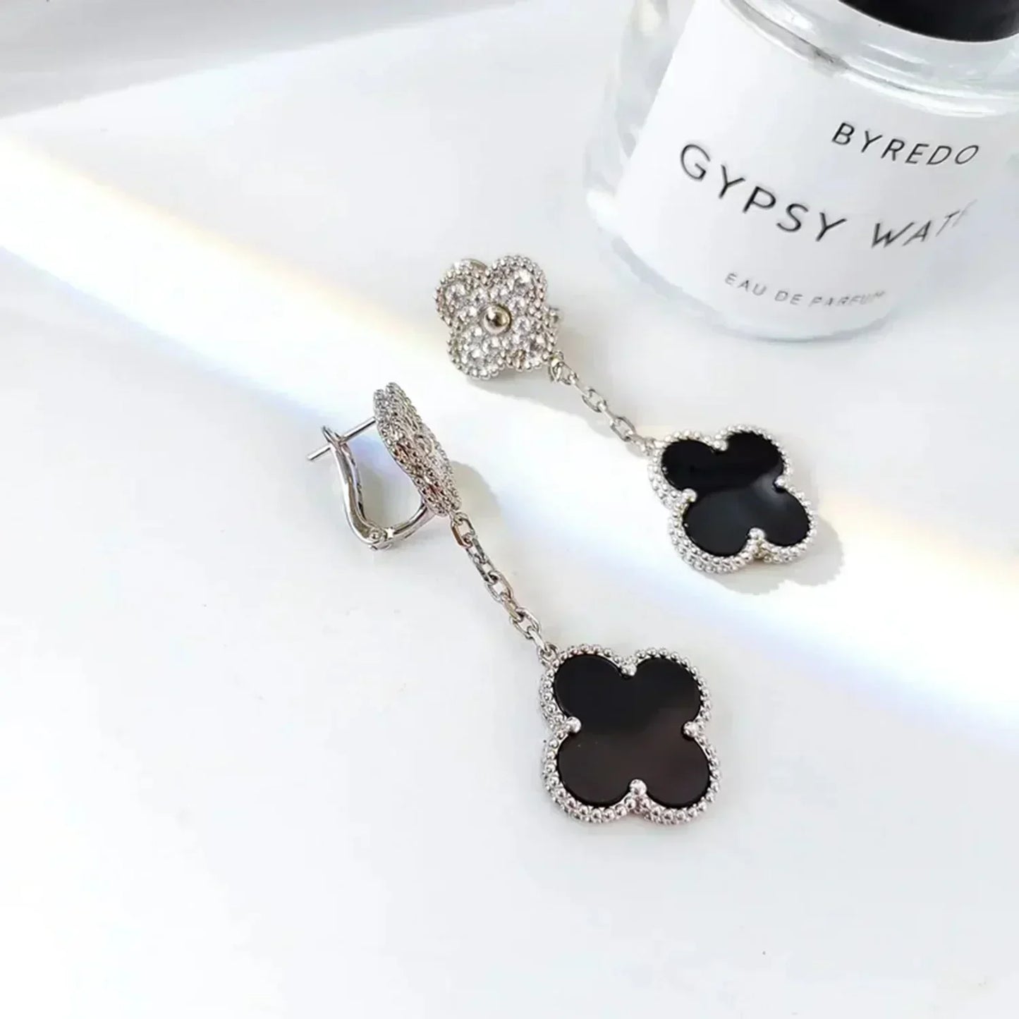 [BLUE TEARS]CLOVER 2 MOTIFS  DIAMOND ONYX EARRINGS SILVER