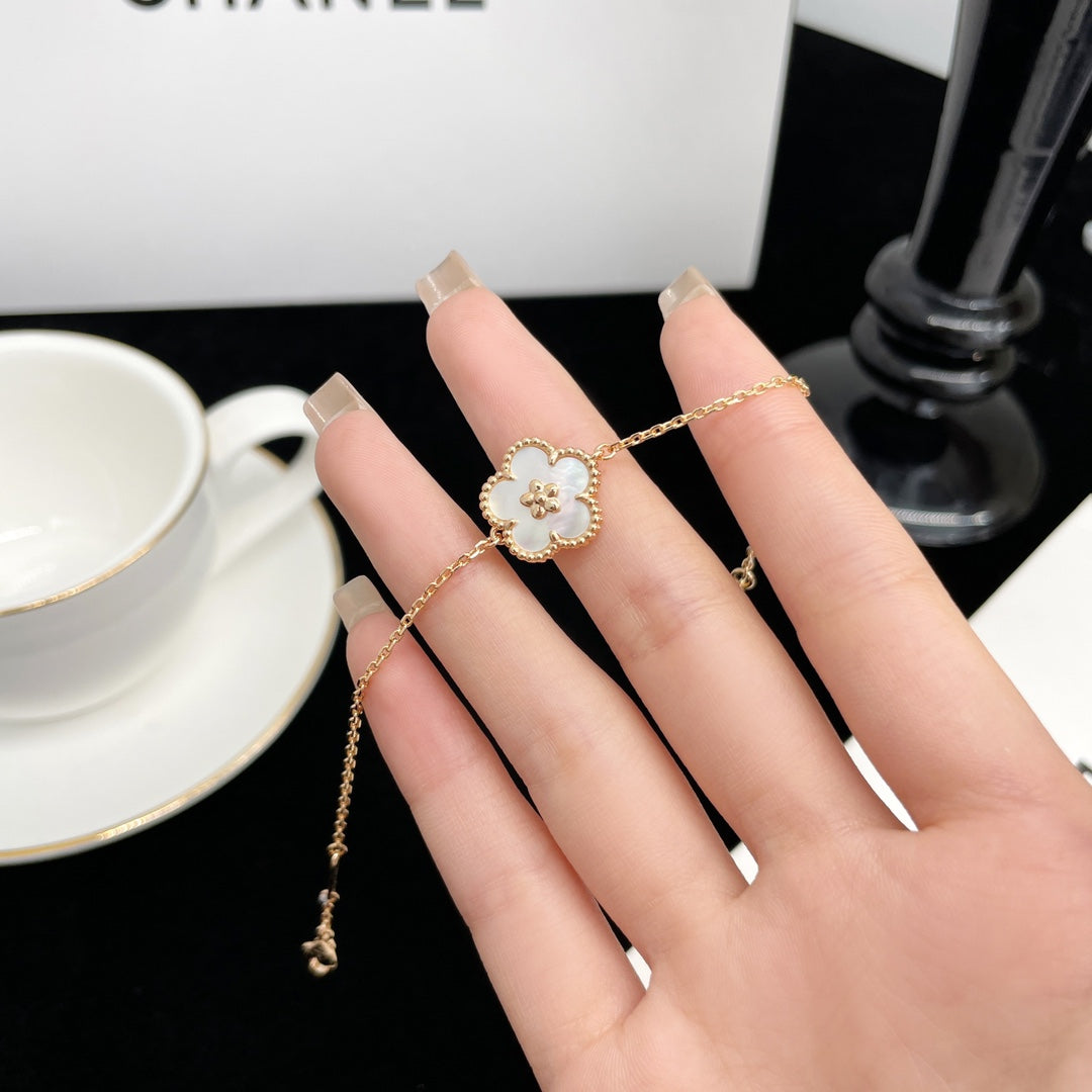 [BLUE TEARS]LUCKY SPRING ROSE GOLD MOP BRACELET
