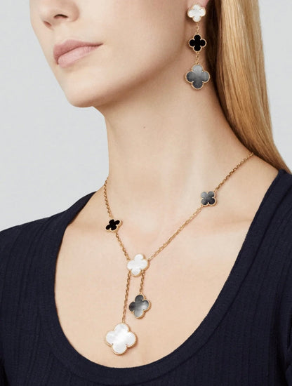 [BLUE TEARS]CLOVER 3 MOTIF MOP ONYX DARK MOP PINK GOLD EARRINGS