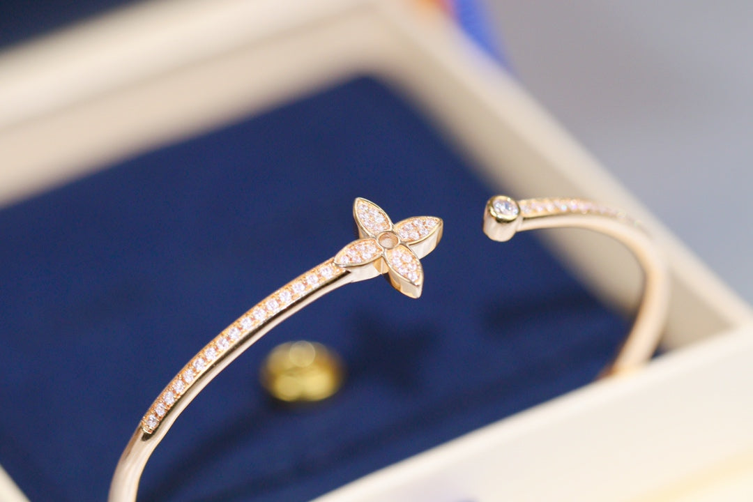 [BLUE TEARS]IDYLLE PINK GOLD OPEN BRACELET DIAMOND PAVED