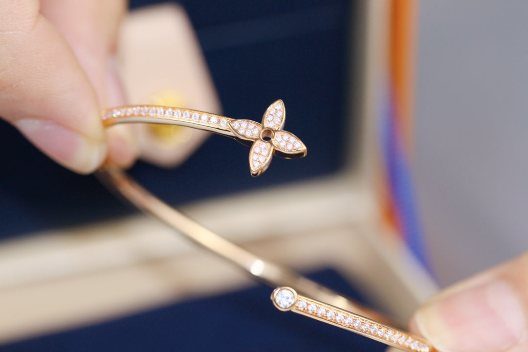 [BLUE TEARS]IDYLLE PINK GOLD OPEN BRACELET DIAMOND PAVED