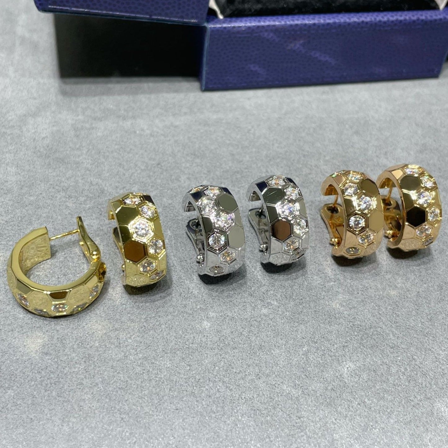 [BLUE TEARS]BEE LOVE DIAMOND HOOP EARRINGS