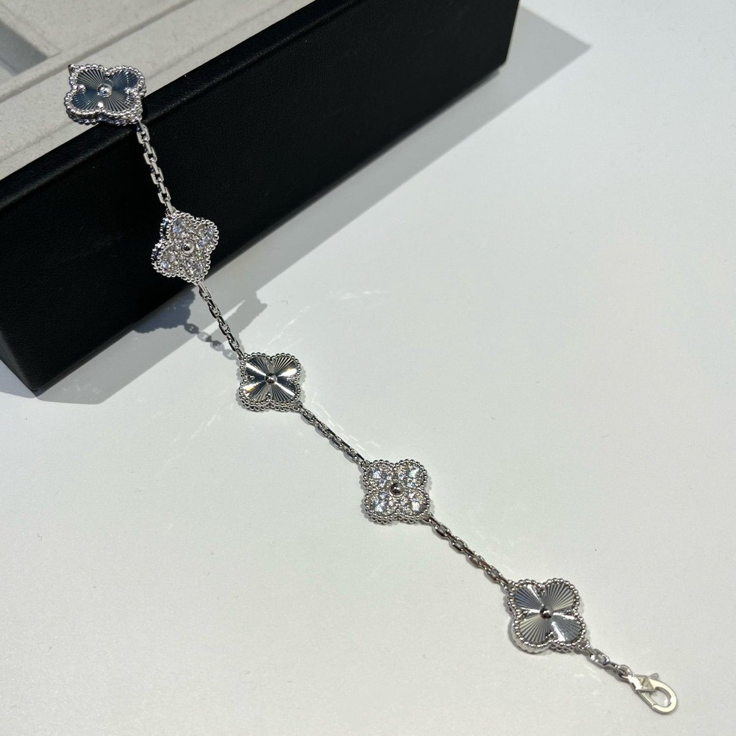 [BLUE TEARS]CLOVER 5 MOTIF SILVER DIAMOND BRACELET