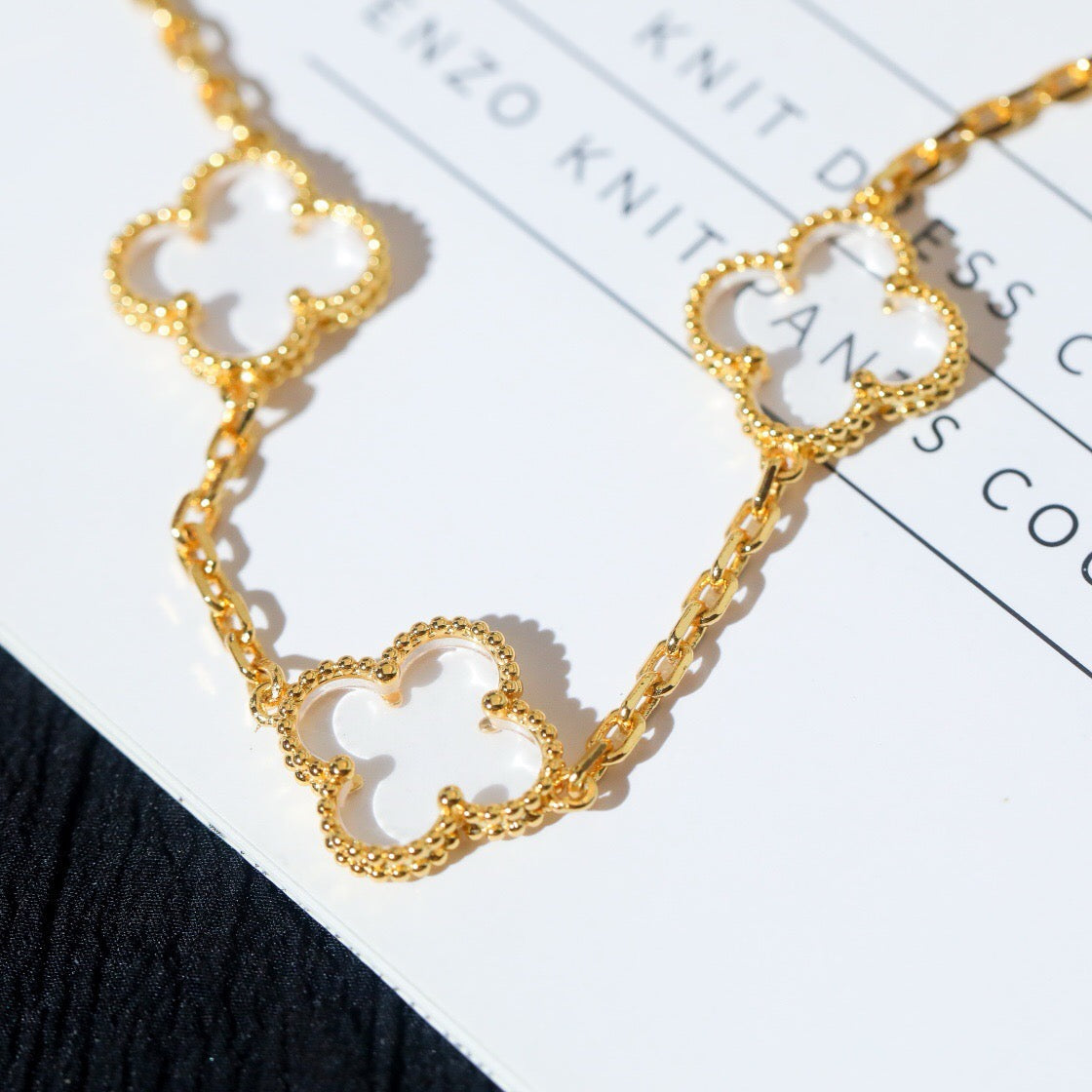 [BLUE TEARS]CLOVER 5 MOTIF ROCK CRYSTAL PINK GOLD BRACELET