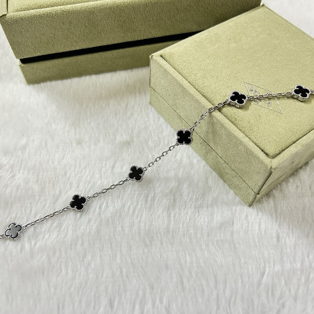 [BLUE TEARS]CLOVER 6 MOTIF  ONYXS BRACELET