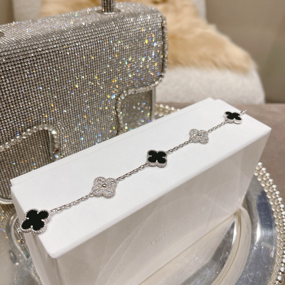 [BLUE TEARS]CLOVER 5 MOTIF ONYXS DIAMOND BRACELET SILVER