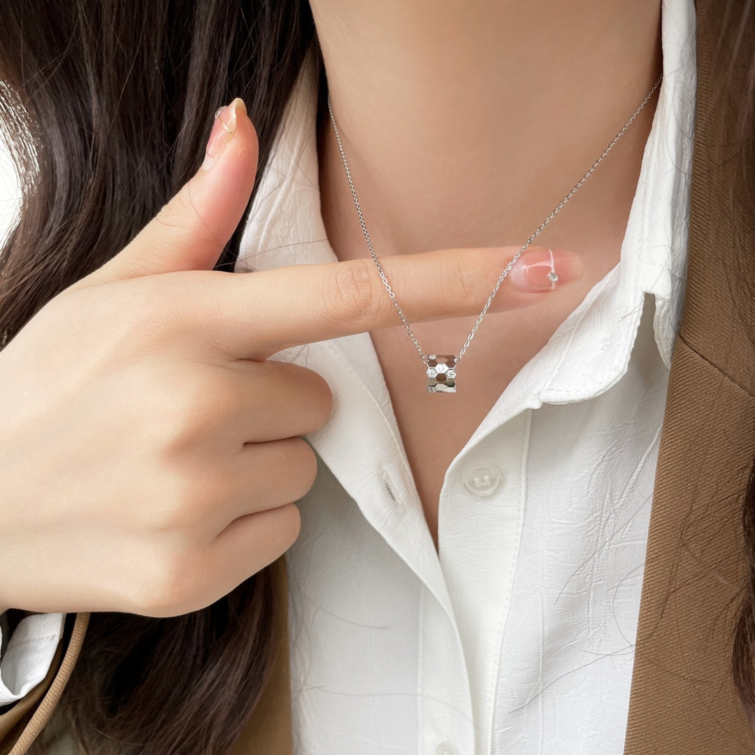 [BLUE TEARS]BEE MINI PEDANT DIAMOND NECKLACE