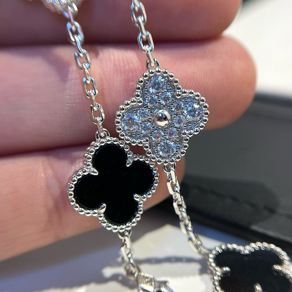 [BLUE TEARS] CLOVER 5 MOTIF ONYXS BRACELET COLLECTION