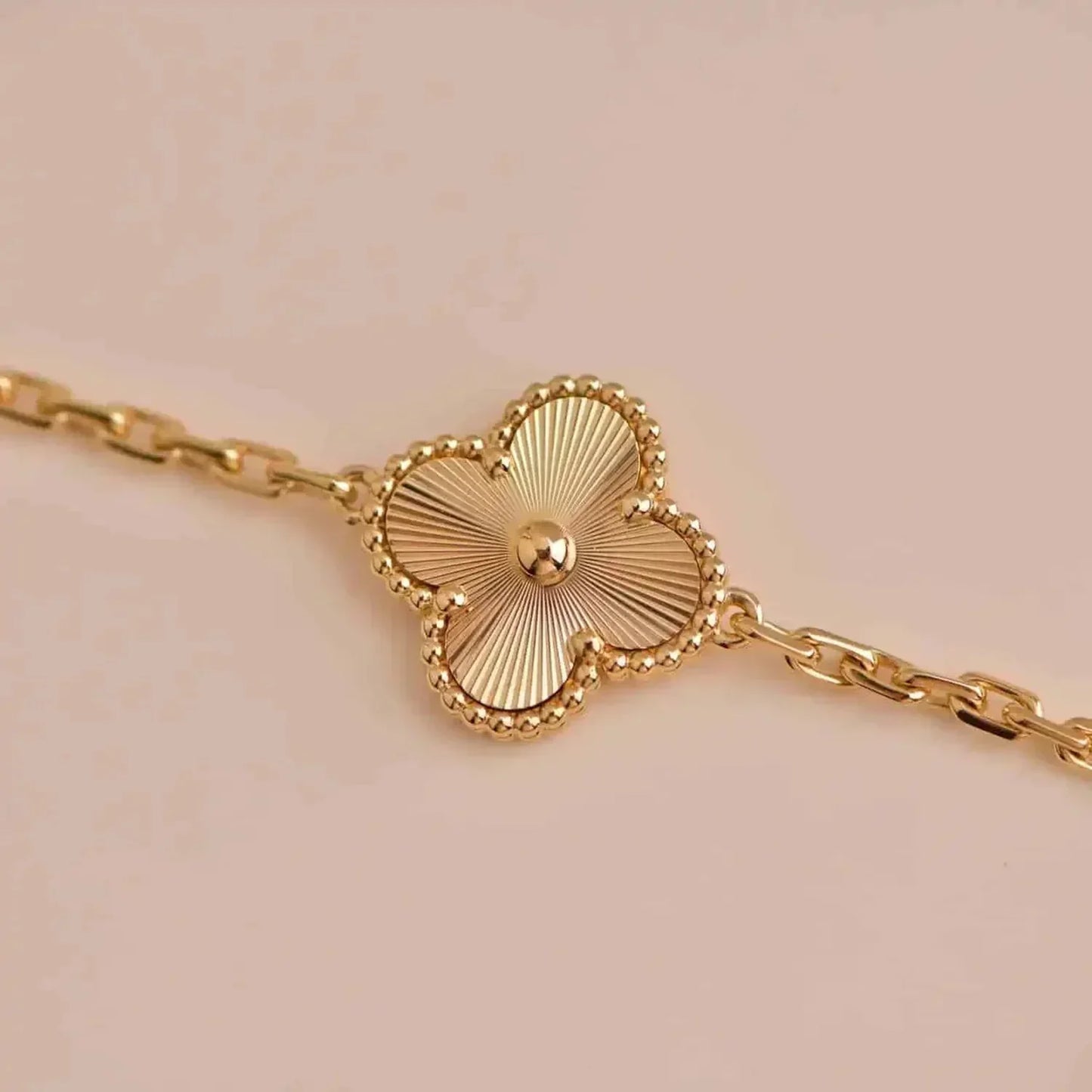 [BLUE TEARS] CLOVER 5 MOTIF LASER BRACELET COLLECTION