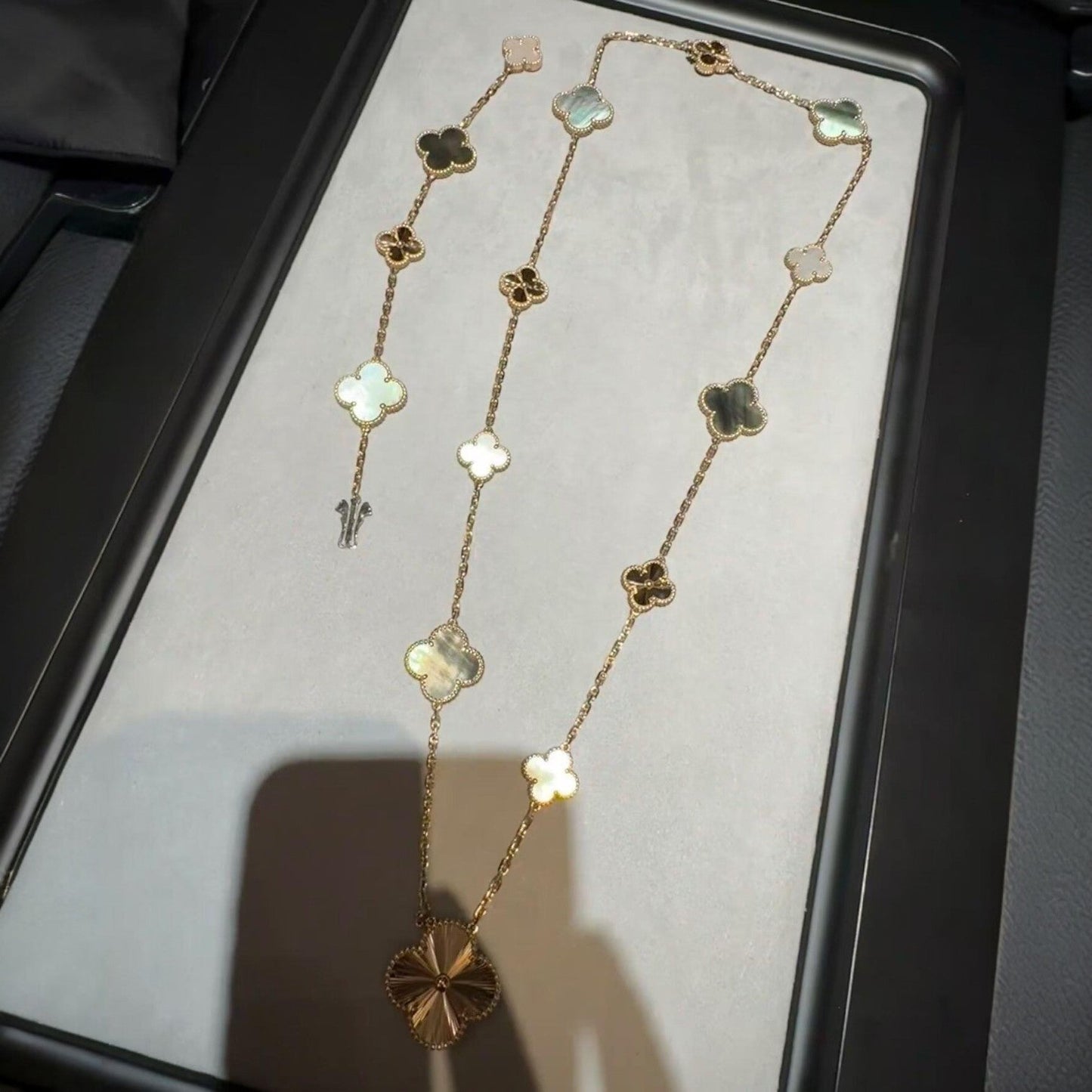 [Blue Tears]DETACHABLE CLOVER 15(11+4) FLOWER ROSE GOLD NECKLACE SET