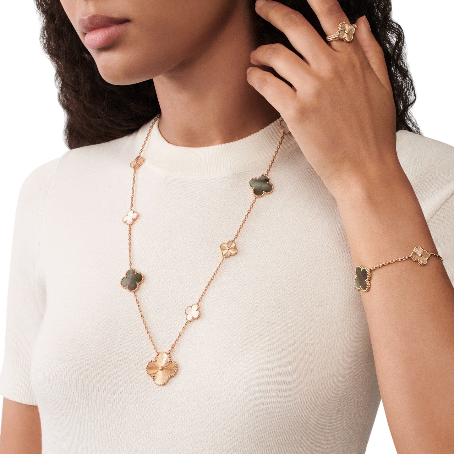[Blue Tears]DETACHABLE CLOVER 15(11+4) FLOWER ROSE GOLD NECKLACE SET