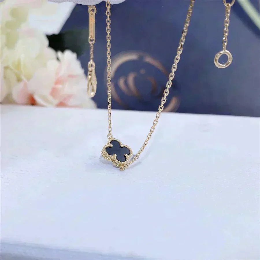 [BLUE TEARS]CLOVER ONYX SINGLE FLOWER BRACELET