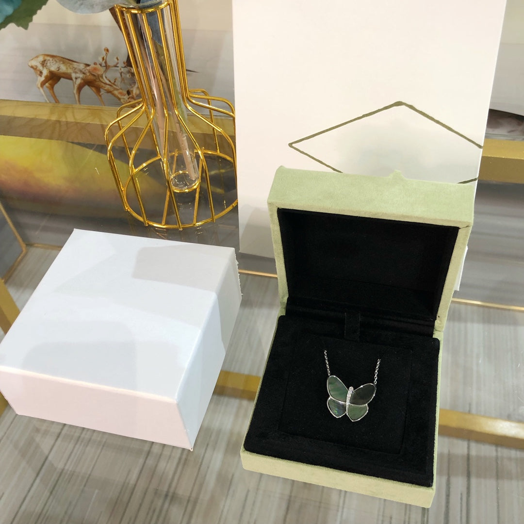 [BLUE TEARS]LARGE BUTTERFLY SILVER PENDANT DIAMOND NECKLACE